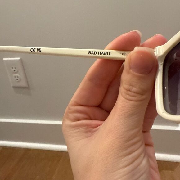 Quay bad habit cat eye sunglasses in white main image 3